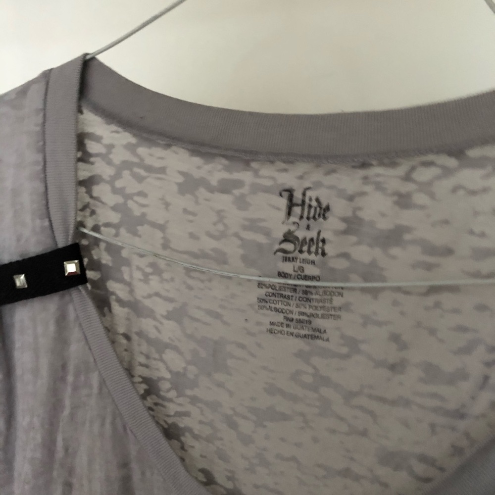 Juniors Hide ‘n Seek VH1 Rock On Burnout Tee - Picture 3 of 3